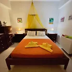 Sweet Central Apartment